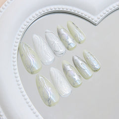 Streaming Shining Star Cat Eye on Nails 24Pcs Medium Almond Nails