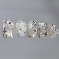 White Moonlight Flowers（Handmade press on nails）/10Pcs Suqare Nails