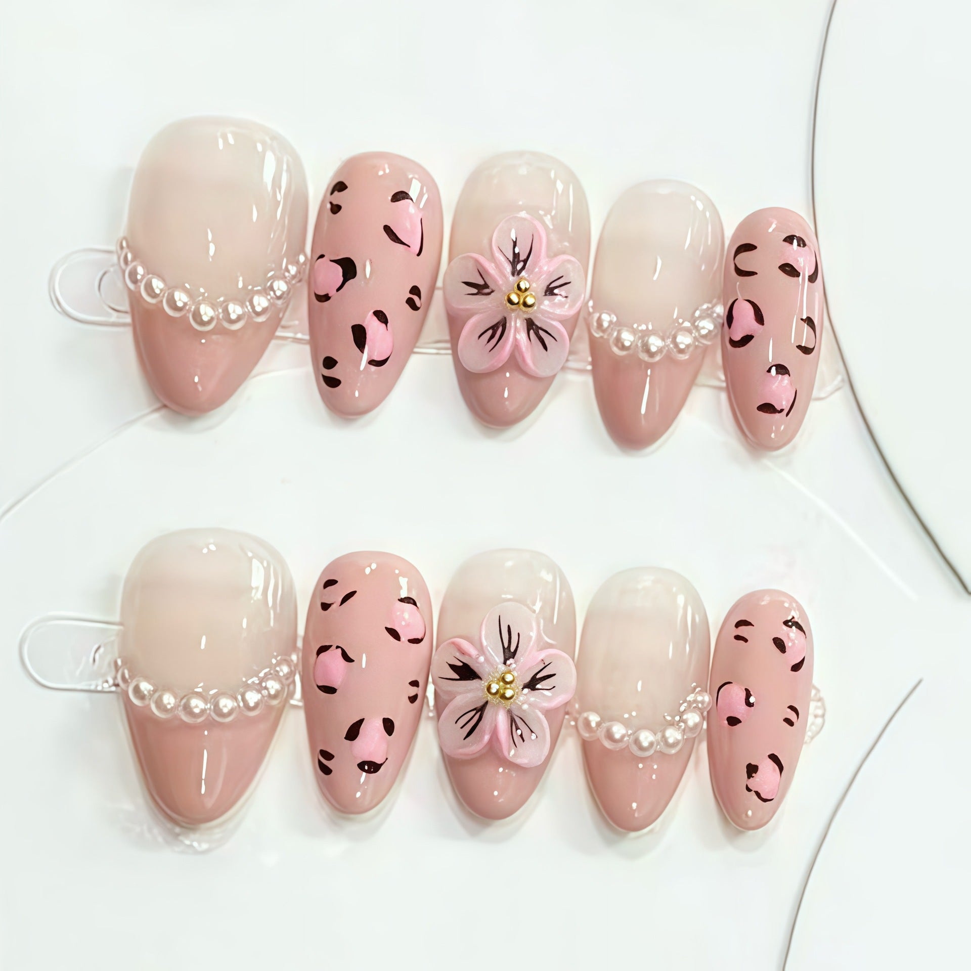 Pink Pearl Leopard Print Press on Nails 10Pcs Short Almond Nails