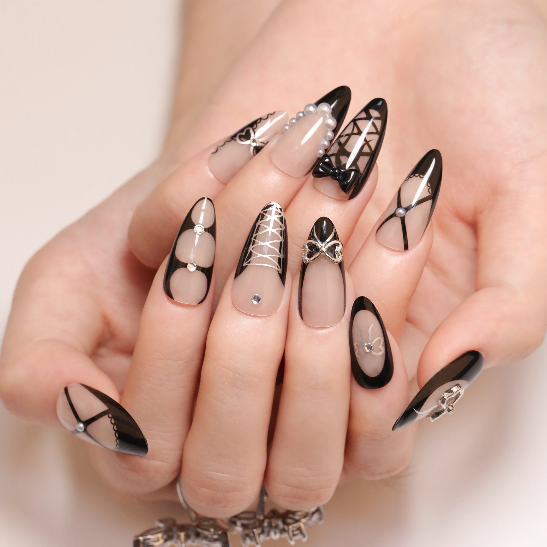 French Black Bow（Handmade press on nails）/10Pcs Almond Nails