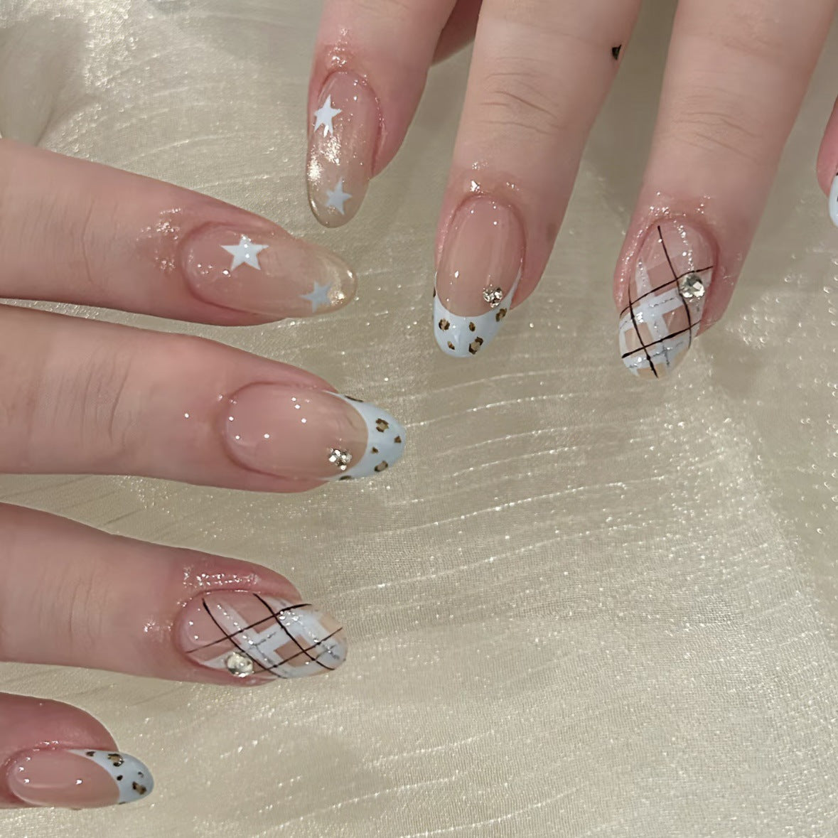 Blue Latte Cat Eye Press on Nails 10Pcs Medium Almond Nails