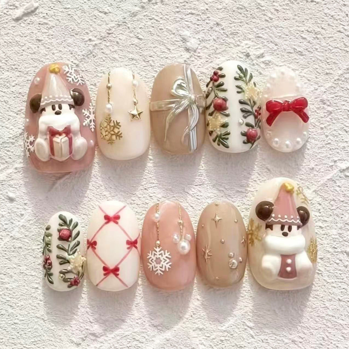 Christmas Mickey Presson on Nails 10Pcs Medium Almond Nails