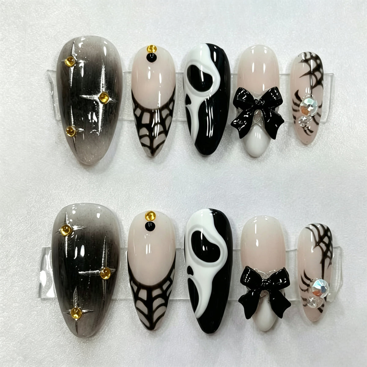 Scream Ghost Spiderweb Bow Presson on Nails 10Pcs Medium Almond Nails