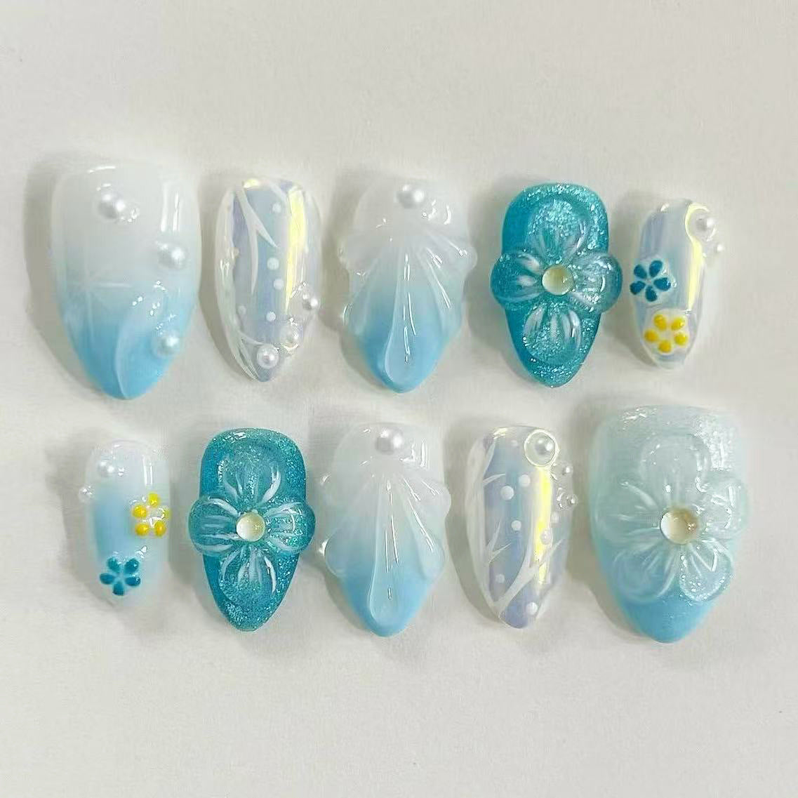 Ice Bloom Press on Nails 10Pcs Short Almond Nails