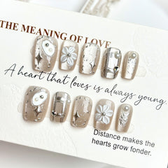 White Moonlight Flowers（Handmade press on nails）/10Pcs Suqare Nails